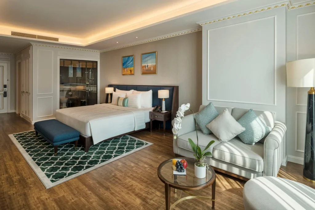 Club Deluxe hướng Vịnh (Club Deluxe Bay View)