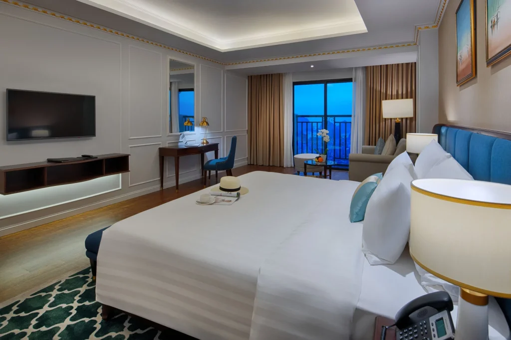 Premium Deluxe hướng Vịnh (Premium Deluxe Bay View)