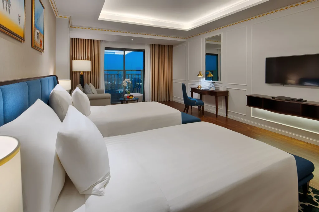 Deluxe hướng Vịnh (Deluxe Bay View)