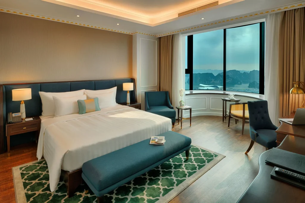 Grand Suite hướng Vịnh (Grand Suite Bay View)